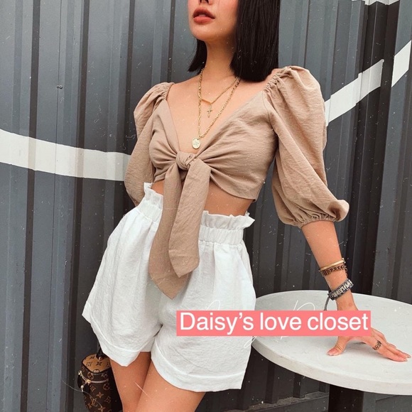 Set of short pant and cute bow shirt - Picture 3 of 4